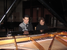 2010. december 20. - Steinway zongora érkezik